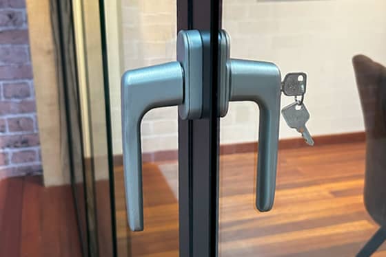 Side and middle locks